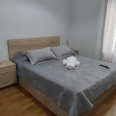 Dr. J. Spon Apartment Nafpaktos Esterno foto