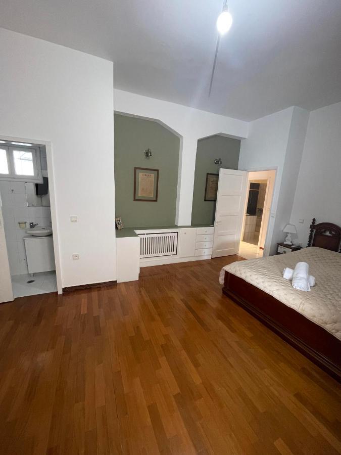 Dr. J. Spon Apartment Nafpaktos Esterno foto